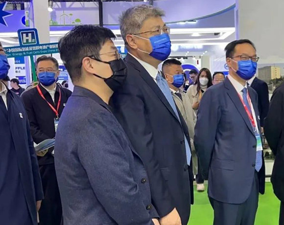 中国氢能联盟理事长、、、、国家能源集团董事长刘国跃亲临尊龙时凯展台