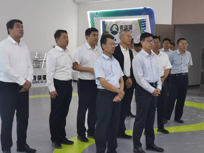 甘肃省副省长张锦刚一行莅临甘肃尊龙时凯调研视察